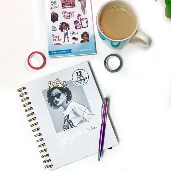 Planner be your queen flatlay